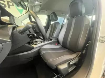 Vendo Peugeot e-2008 2021 - 17000 EUR, 35000 km - AUTO.MOTO.pt