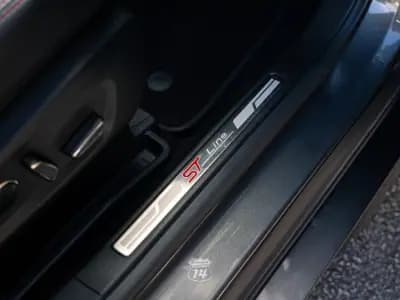 Vendo Ford S-Max 2022 - 34990 EUR, 176600 km - AUTO.MOTO.pt