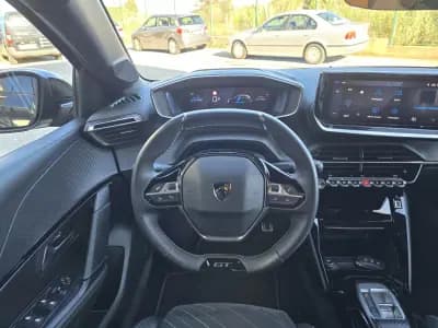 Vendo Peugeot e-208 2024 - 25450 EUR, 11000 km - AUTO.MOTO.pt