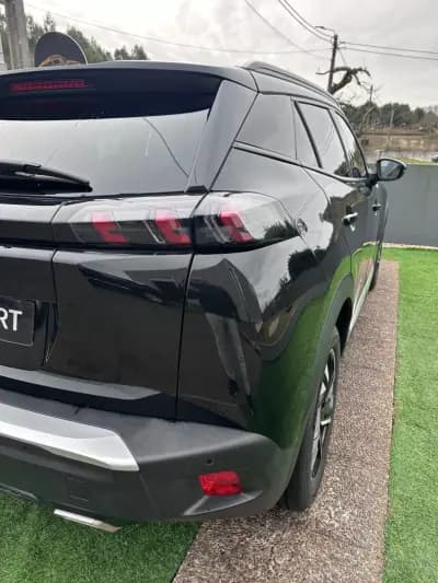 Vendo Peugeot 2008 2021 - 16900 EUR, 130000 km - AUTO.MOTO.pt