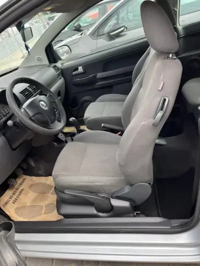 Vendo Volkswagen Fox 2009 - 2750 EUR, 240000 km - AUTO.MOTO.pt