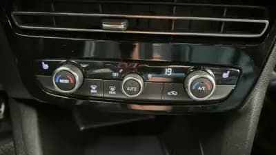 Sell Opel Mokka-e 2023 - 23450 EUR, 6500 km - AUTO.MOTO.pt