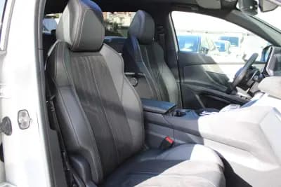 Vendo Peugeot 5008 2021 - 24900 EUR, 163348 km - AUTO.MOTO.pt