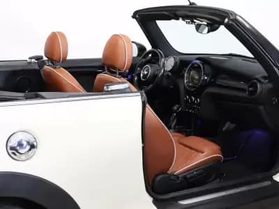 Vendo MINI 2017 - 24900 EUR, 80000 km - AUTO.MOTO.pt