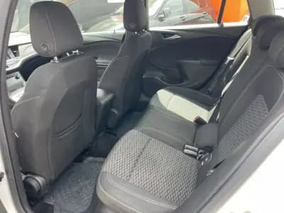 Vendo Opel Astra 2016 - 10950 EUR, 102477 km - AUTO.MOTO.pt