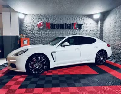 Sell Porsche Panamera 2015 - 43990 EUR, 110565 km - AUTO.MOTO.pt
