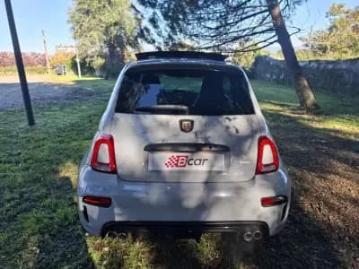 Sell Abarth 695 2023 - 29990 EUR, 6300 km - AUTO.MOTO.pt
