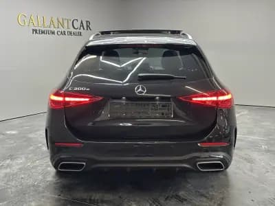 Vendo Mercedes-Benz C 300 2024 - 51990 EUR, 20500 km - AUTO.MOTO.pt