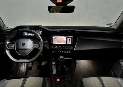 Vendo Peugeot 308 SW 2022 - 16900 EUR, 159901 km - AUTO.MOTO.pt