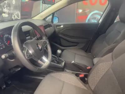 Vendo Renault Clio 2022 - 17899 EUR, 38000 km - AUTO.MOTO.pt