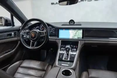Sell Porsche Panamera Sport Turismo 2018 - 69950 EUR, 133000 km - AUTO.MOTO.pt