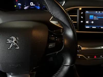 Vendo Peugeot 308 SW 2021 - 13990 EUR, 123500 km - AUTO.MOTO.pt