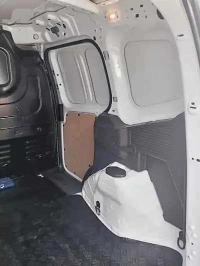 Sell Ford Transit Courier 2020 - 10990 EUR, 129167 km - AUTO.MOTO.pt