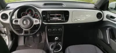 Vendo Volkswagen New Beetle 2015 - 14950 EUR, 156200 km - AUTO.MOTO.pt