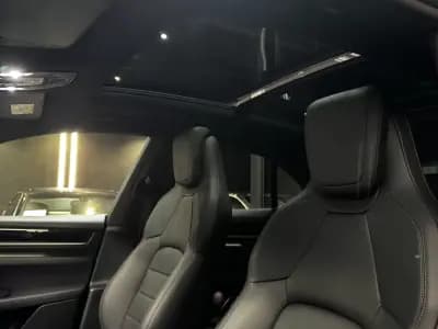 Vendo Porsche Macan 2025 - 87990 EUR, 15800 km - AUTO.MOTO.pt