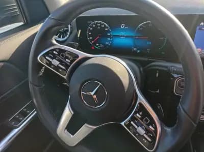 Vendo Mercedes-Benz EQA 2022 - 34900 EUR, 57500 km - AUTO.MOTO.pt