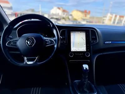 Sell Renault Mégane 2020 - 17950 EUR, 114000 km - AUTO.MOTO.pt