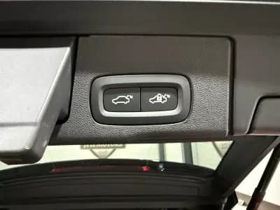 Sell Volvo XC 60 2024 - 59900 EUR, 11000 km - AUTO.MOTO.pt