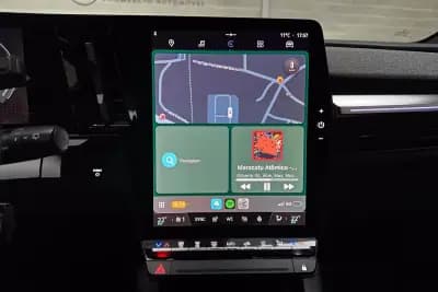 Vendo Renault Mégane E-Tech 2023 - 24450 EUR, 60913 km - AUTO.MOTO.pt