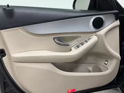 Vendo Mercedes-Benz C 200 2014 - 15890 EUR, 213000 km - AUTO.MOTO.pt