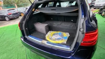 Vendo Mercedes-Benz C 300e 2021 - 21500 EUR, 165000 km - AUTO.MOTO.pt