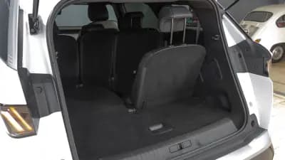 Vendo Peugeot 5008 2025 - 33900 EUR, 25000 km - AUTO.MOTO.pt