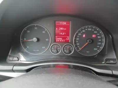 Vendo Volkswagen Jetta 2008 - 9390 EUR, 124252 km - AUTO.MOTO.pt