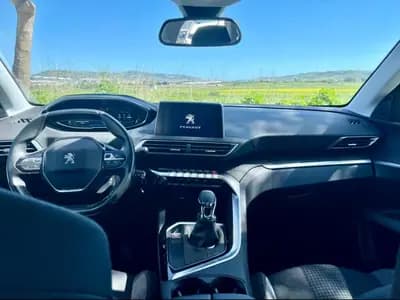 Vendo Peugeot 3008 2019 - 19480 EUR, 71800 km - AUTO.MOTO.pt