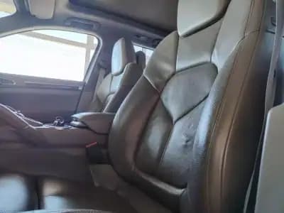 Sell Porsche Cayenne 2012 - 24990 EUR, 267800 km - AUTO.MOTO.pt