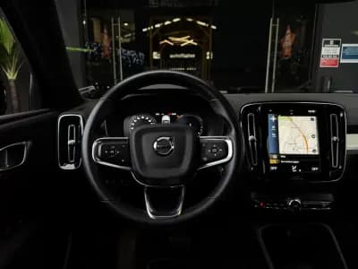 Sell Volvo XC 40 2022 - 29990 EUR, 75102 km - AUTO.MOTO.pt