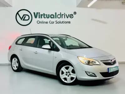 Vendo Opel Astra Sports Tourer 2011 - 6250 EUR, 235000 km - AUTO.MOTO.pt