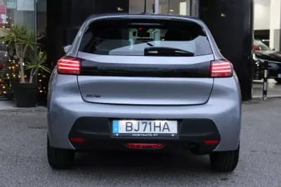 Sell Peugeot 208 2024 - 16900 EUR, 23701 km - AUTO.MOTO.pt