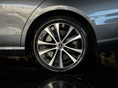 Vendo Mercedes-Benz E 300 2023 - 44990 EUR, 56100 km - AUTO.MOTO.pt