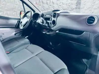 Sell Peugeot e-Partner 2017 - 10990 EUR, 23174 km - AUTO.MOTO.pt