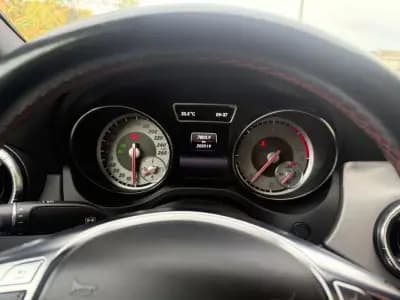 Vendo Mercedes-Benz CLA 180 2014 - 16450 EUR, 205000 km - AUTO.MOTO.pt