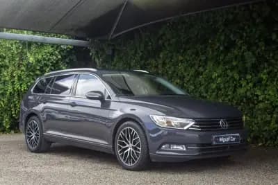 Vendo Volkswagen Passat Variant 2019 - 17900 EUR, 229000 km - AUTO.MOTO.pt