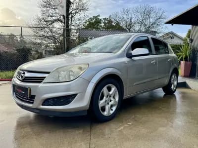 Vendo Opel Astra 2007 - 3999 EUR, 220000 km - AUTO.MOTO.pt