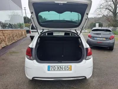 Sell Citroën C4 2016 - 7490 EUR, 232353 km - AUTO.MOTO.pt