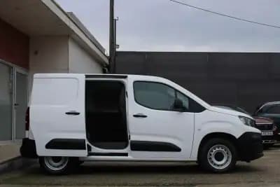 Vendo Peugeot Partner 2021 - 11990 EUR, 178000 km - AUTO.MOTO.pt