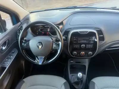 Vendo Renault Captur 2014 - 8990 EUR, 178000 km - AUTO.MOTO.pt