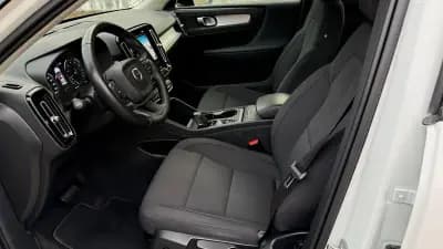 Sell Volvo XC 40 2021 - 24900 EUR, 149000 km - AUTO.MOTO.pt