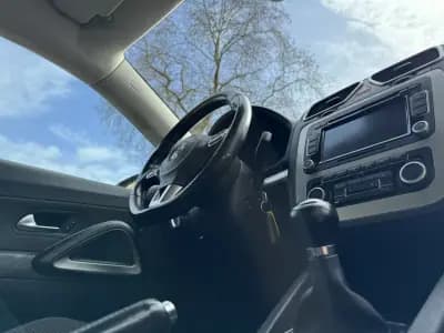 Vendo Volkswagen Scirocco 2010 - 10900 EUR, 189000 km - AUTO.MOTO.pt