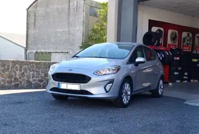 Vendo Ford Fiesta 2020 - 13990 EUR, 112785 km - AUTO.MOTO.pt