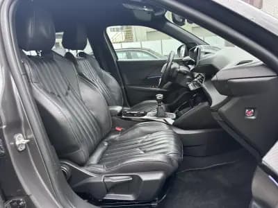 Vendo Peugeot 2008 2021 - 17900 EUR, 95000 km - AUTO.MOTO.pt