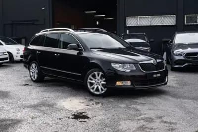 Vendo Skoda Superb Break 2011 - 7999 EUR, 290000 km - AUTO.MOTO.pt