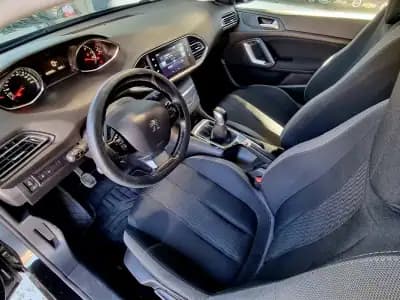 Vendo Peugeot 308 SW 2017 - 7900 EUR, 220982 km - AUTO.MOTO.pt