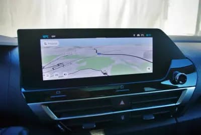 Vendo Citroën C4 2023 - 20900 EUR, 17652 km - AUTO.MOTO.pt