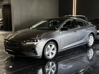 Vendo Opel Insignia Grand Sport 2022 - 17990 EUR, 102300 km - AUTO.MOTO.pt