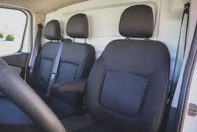 Vendo Renault 2018 - 17680 EUR, 154920 km - AUTO.MOTO.pt