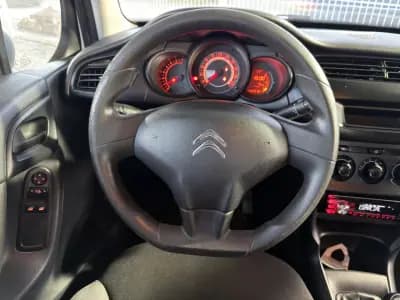 Vendo Citroën C3 2015 - 5990 EUR, 167000 km - AUTO.MOTO.pt